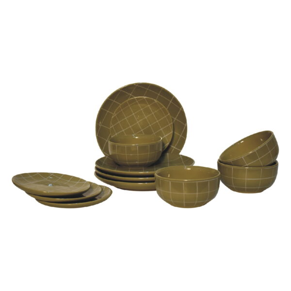 Dahlia Plate Set - Image 3