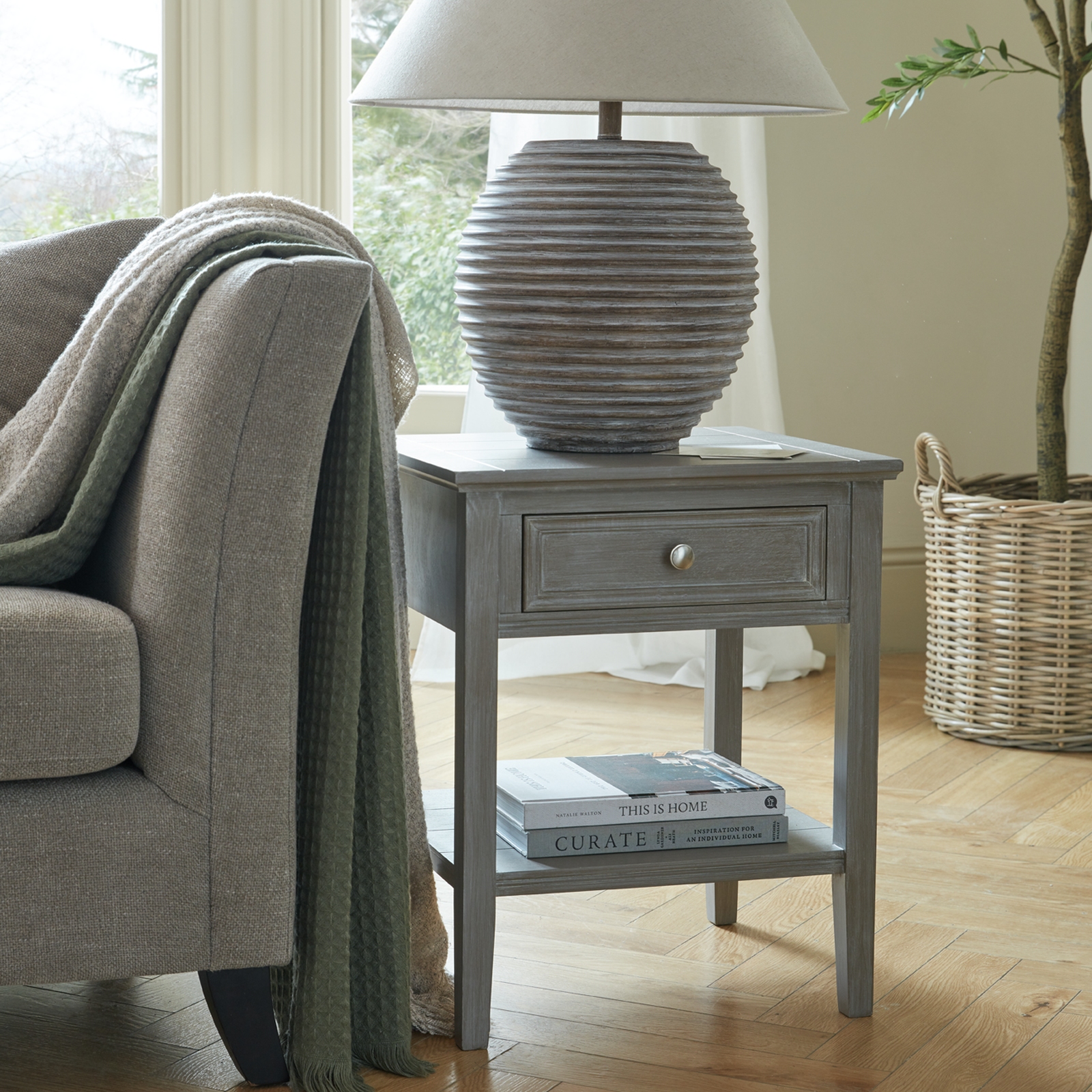 Saturn Table Lamp With Linen Shade - Image 5